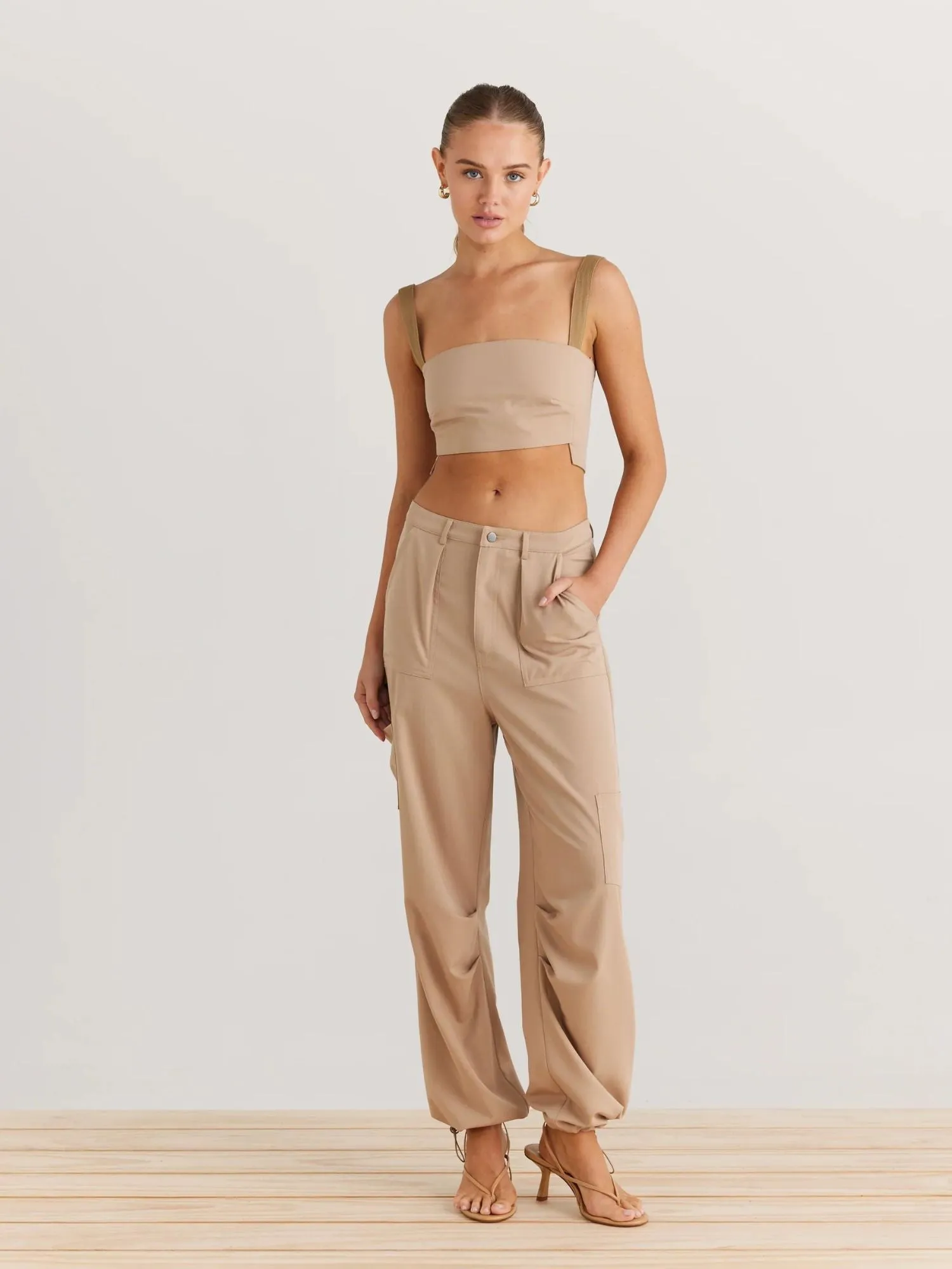 Amy Pants in Taupe