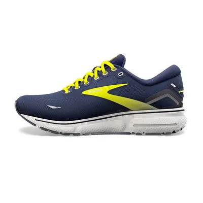 Brooks Ghost 15 shoe.