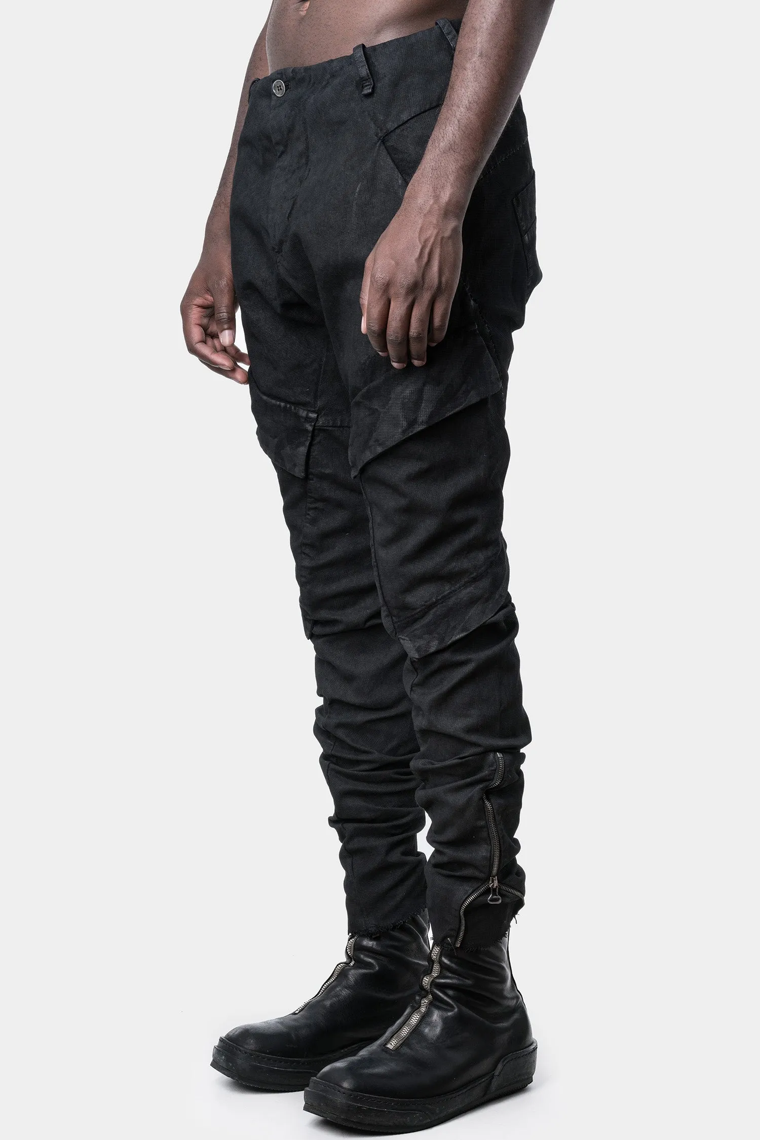 Results: Durable cargo pants with multiple pockets for men and women