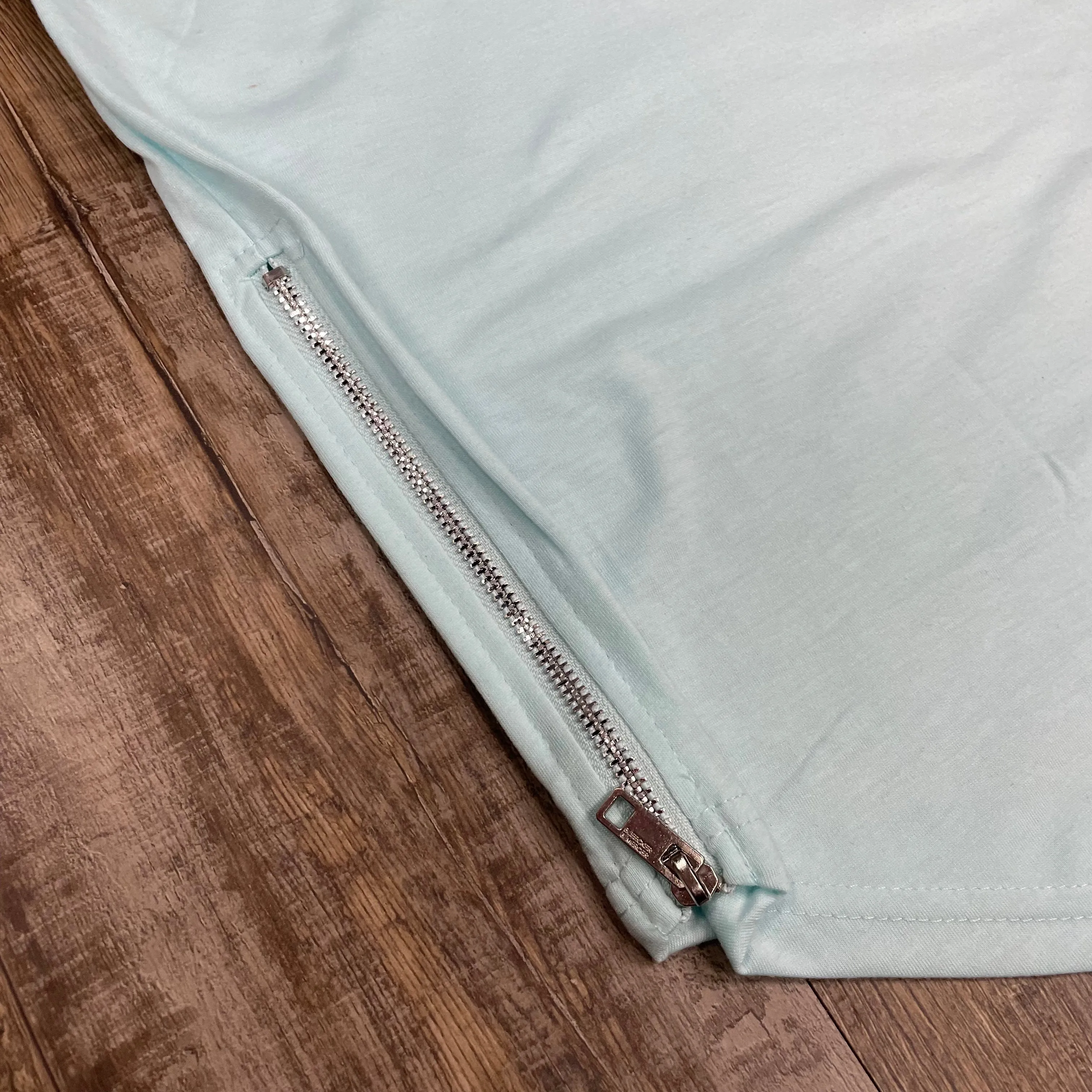 Scallop Hem Curved Bottom Extended Men's Streetwear T-Shirt with Side Zippers - Pastel Turquoise