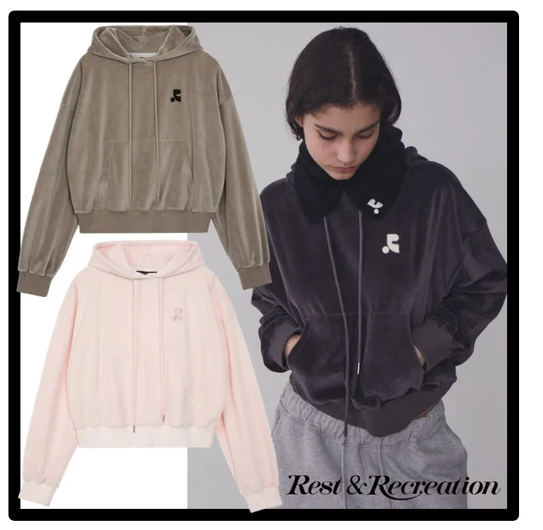 Street style logo hoodies & sweatshirts for rest and recreation