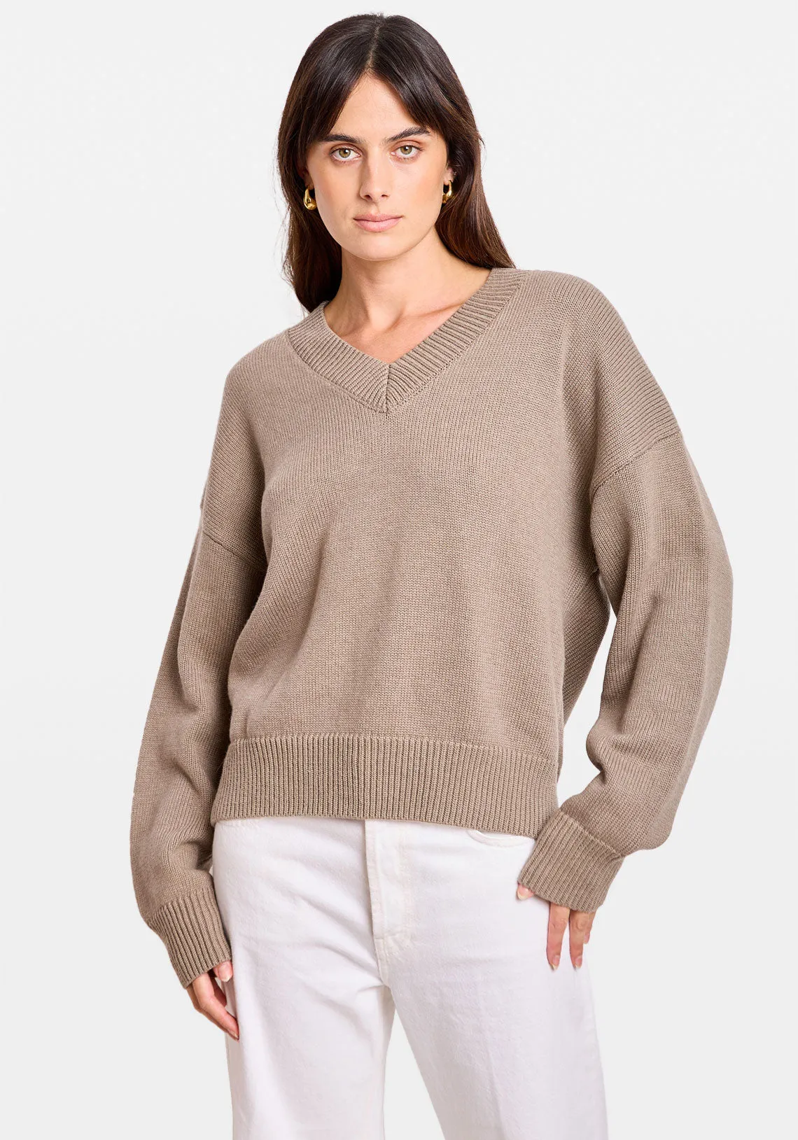 V NECK SWEATER TAUPE